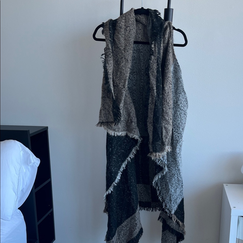 Neutral Longline Open Vest